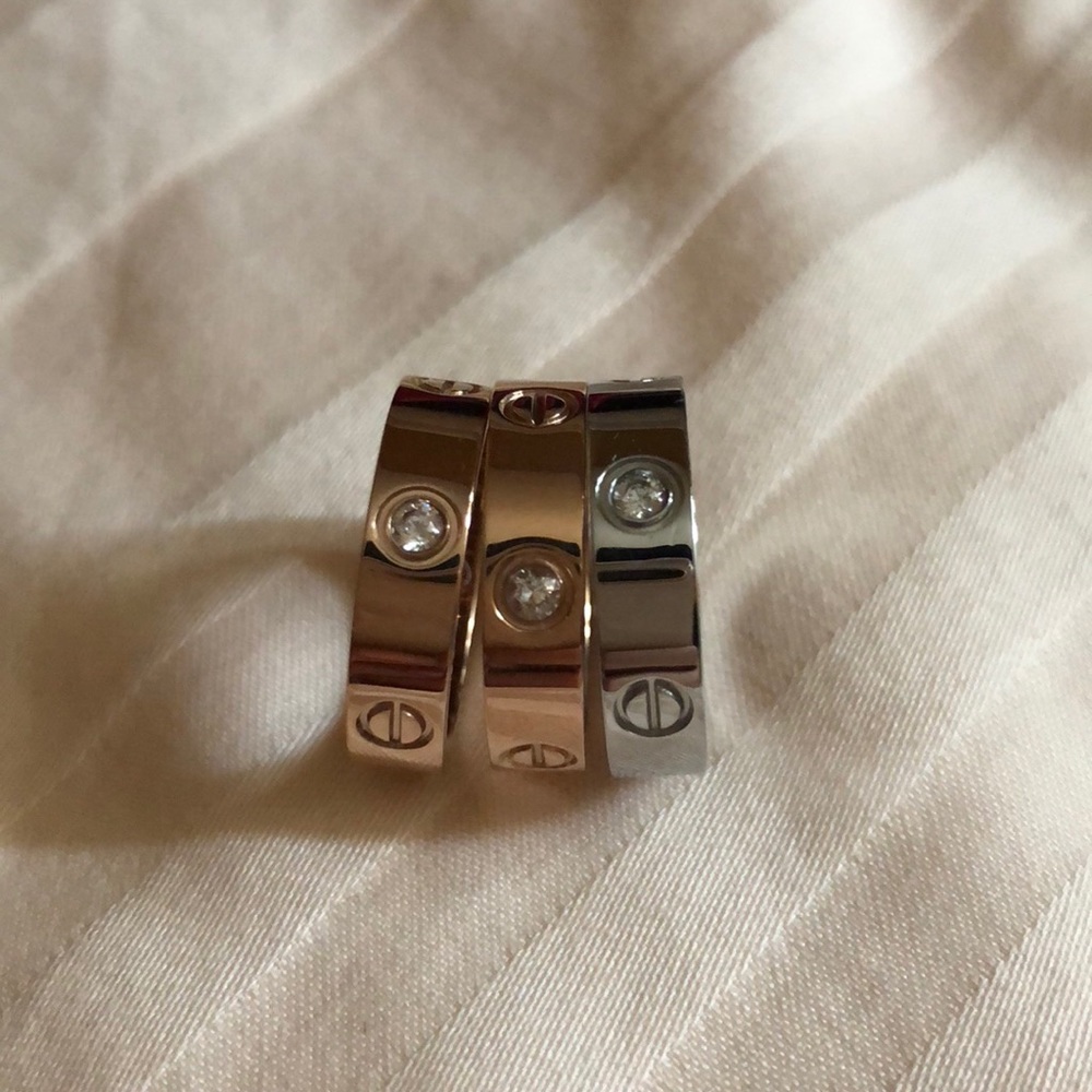 Screw love rings